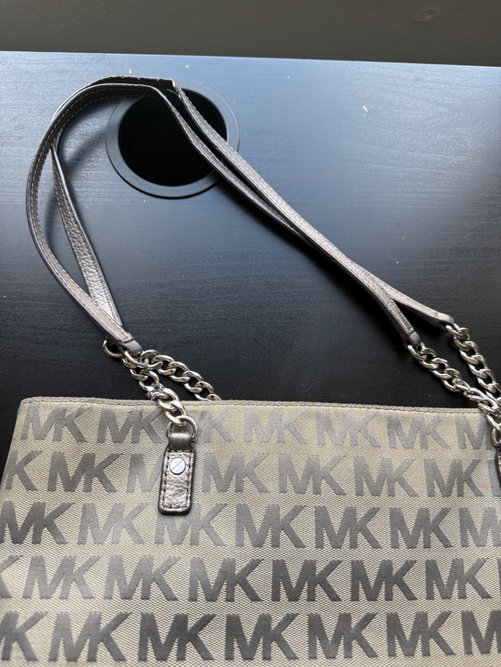 Michael Kors Gray MK Logo Chain-strap Tote - Picture 6 of 11
